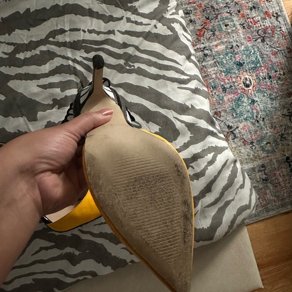 Heels - Picture 7 of 7